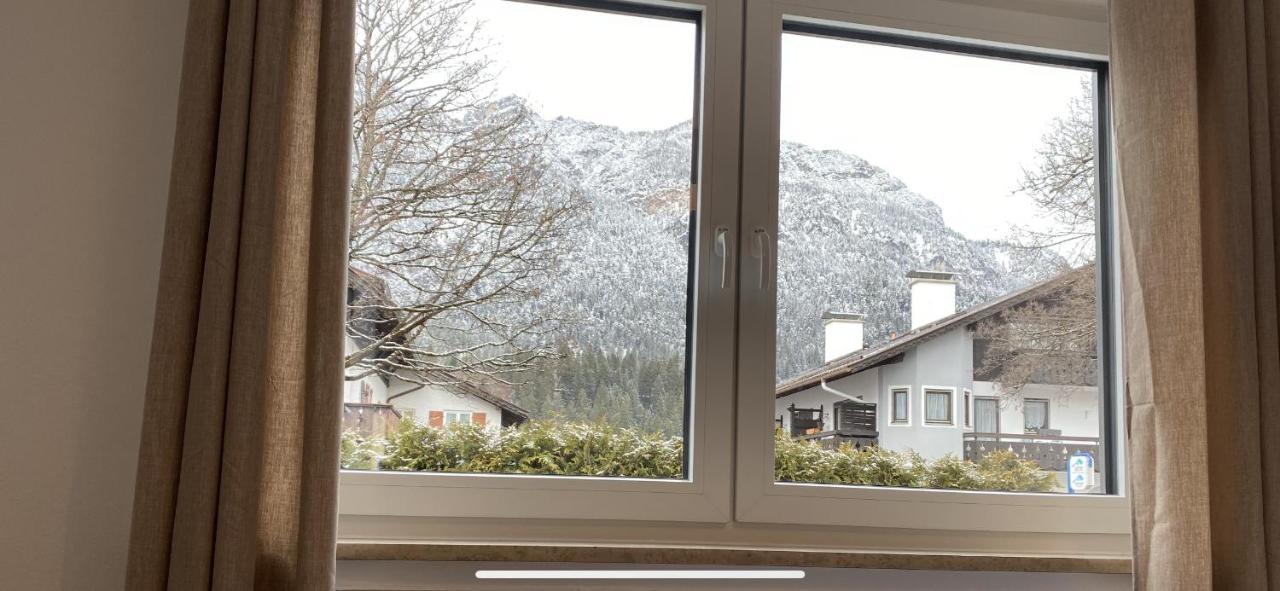 Ferienhaus Butterfly 2 การ์มิช-พาร์เทนเคียร์เชน ภายนอก รูปภาพ