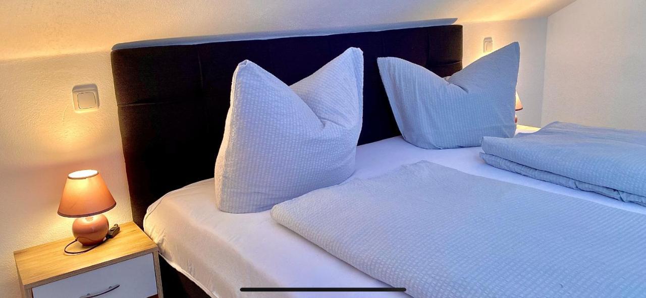 Ferienhaus Butterfly 2 การ์มิช-พาร์เทนเคียร์เชน ภายนอก รูปภาพ