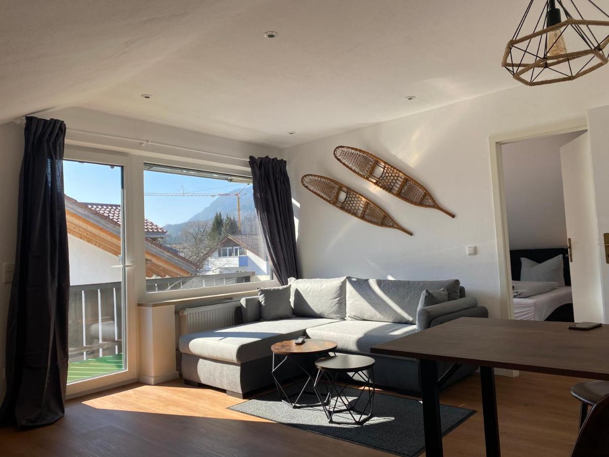 Ferienhaus Butterfly 2 การ์มิช-พาร์เทนเคียร์เชน ภายนอก รูปภาพ