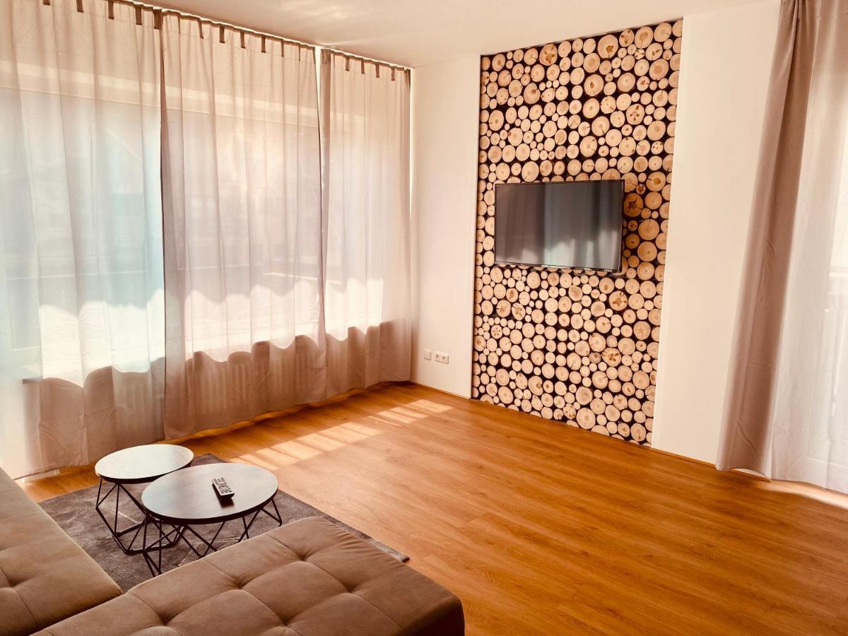 Ferienhaus Butterfly 2 การ์มิช-พาร์เทนเคียร์เชน ภายนอก รูปภาพ